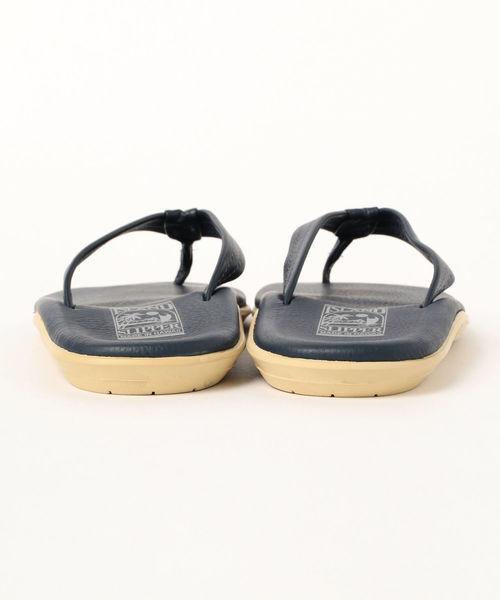 ISLAND SLIPPER(アイランドスリッパ)の「ISLAND SLIPPER×BEAMS / 別注 トングサンダル ネイビー(サンダル・メンズ・ネイビー・8inch/10inch/9inch)」の3枚目の写真