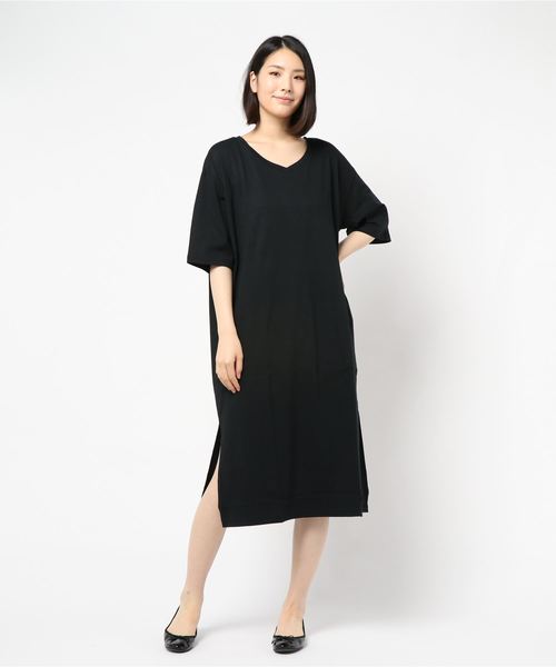 earth music&ecology（アースミュージックアンドエコロジー）の「8col オーガニックコットンVネックワンピース ＊（ワンピース・レディース・ブラック/パープル/ブラウン/グリーン/ボルドー/マスタード/ダークブルー/ダークベージュ・FREE）」の2枚目の写真