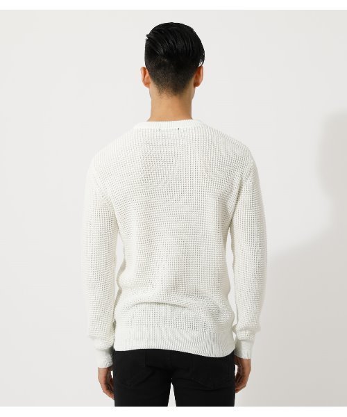 AZUL by moussy（アズールバイマウジー）の「WAFFLE STITCH CN KNIT/ワッフルステッチクルーネックニット（ニット/セーター・メンズ・ブラック/オフホワイト/グレー系その他・SMALL/MEDIUM/LARGE）」の14枚目の写真
