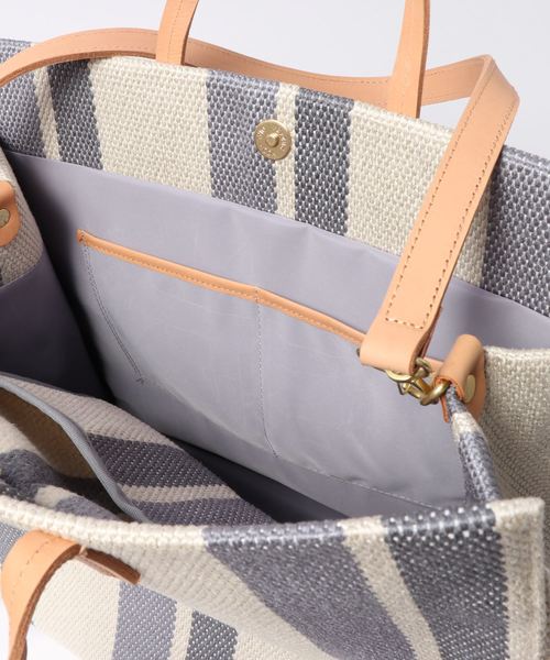 DouDou(ドゥドゥ)の「ストライプトートバッグ(ショルダーバッグ・レディース・ベージュ/ライトグレー・FREE)」の5枚目の写真