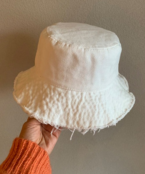 shopnikoniko（ショップニコニコ）の「フリンジシンプルバケットハット（ハット・レディース・ホワイト/ブラック/ベージュ/ブラウン/レッド/グリーン・フリー）」の2枚目の写真