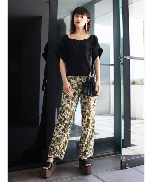 EMODA(エモダ)の「タンクボリュームウエッジヒール(サンダル・レディース・ホワイト/ブラック/レッド・SMALL/MEDIUM/LARGE)」の19枚目の写真
