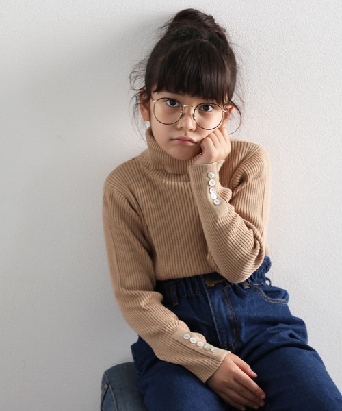 classicalelf（クラシカルエルフ）の「キッズ 袖シェルボタン付きタートルネックリブニット(長袖)（ニット/セーター・キッズ・ブラック/ベージュ/アイボリー/モカ・130/140/150）」の19枚目の写真