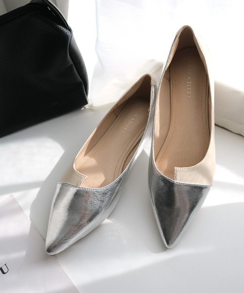 AmiAmi（アミアミ）の「バイカラーポインテッドトゥフラットパンプス（パンプス・レディース・ブラック/レオパード/グリーン系その他/アイボリー/キャメル/ライトグレー/パイソン/シルバー系その他/ブラウン系その他/ゼブラ/ラベンダー/イエロー/グレイッシュベージュ/ベージュ/ブラック系その他/ベージュ系その他/ライトベージュ/ブラック系その他2/ブロンズ/ブラック×シルバー/シルバー/ブラック系その他4/ブラック系その他3/シャンパン・38/39/35/36/37/41/40/34）」の18枚目の写真