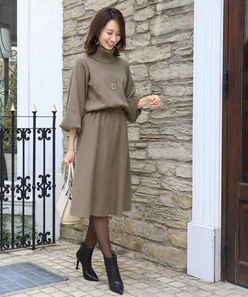 ワンピース ドレス1枚で着映えするタートルニットワンピース ワンピース Tiaclasse ティアクラッセ のファッション