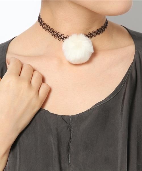 WEGO（ウィゴー）の「WEGO/ポンポンタトゥチョーカー（ネックレス・レディース・ホワイト/ブラック/パープル/ピンク・FREE）」の7枚目の写真