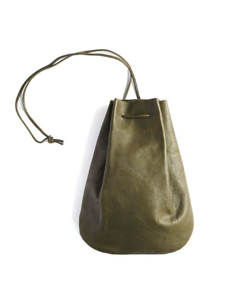 ARTS & CRAFTS(アーツアンドクラフト)の「アーツアンドクラフツ / VEGETABLE HORSE LEATHER ベジタブルホースレザー / DROP SHAPE POUCH M ドロップシェイプポーチM(ショルダーバッグ・メンズ・グレイッシュベージュ/チョコ/イエロー/グレー/ブラック/キャメル/オリーブ・FREE)」の20枚目の写真