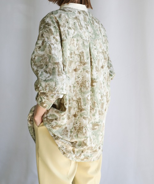 select MOCA(セレクトモカ)の「2021 SS スタンドカラーニュアンス柄シャツ(シャツ/ブラウス・レディース・ブルー/グリーン/ピンクベージュ・FREE)」の7枚目の写真