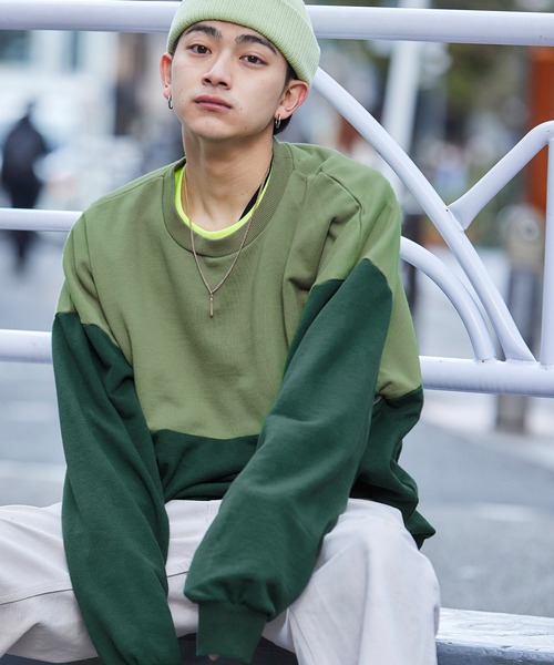 MONO-MART（モノマート）の「バイオフェード加工裏毛ビッグシルエットプルオーバースウェット（スウェット・メンズ・スモークピンク/ベージュ系その他/オリーブ/ダークグリーン/ライラック/ブラウン/ブラック/グリーン系その他/サックスブルー/ベージュ/ホワイト/ブルー系その他2/ブルー系その他/杢グレー・L/S/M/XL）」の10枚目の写真