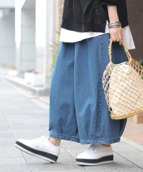 osharewalker（オシャレウォーカー）の「【廃盤】『タックボリュームデニムパンツ』（デニムパンツ・レディース・インディゴブルー/ブルー・FREE）」の3枚目の写真