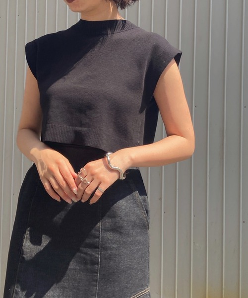 &g'aime(アンジェム)の「【&g'aime】ミラノリブニットショートベスト(ベスト・レディース・ライトグレー/ブラック/カーキ/グレイッシュベージュ・FREE)」の20枚目の写真