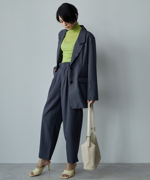 ECRIRE(エクリール)の「ロングジャケット+2タックロングパンツ セットアップ(テーラードジャケット・レディース・ブラック/グレー/ライトグリーン/サンドグレー/ダークグリーン/ブラウン・フリー)」の9枚目の写真