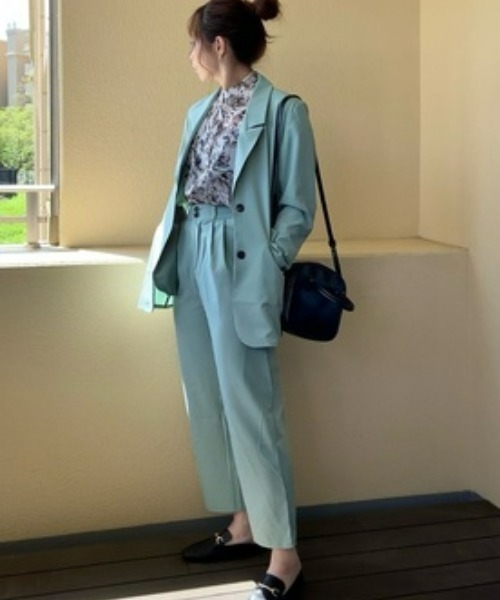 ECRIRE(エクリール)の「ロングジャケット+2タックロングパンツ セットアップ(テーラードジャケット・レディース・ブラック/グレー/ライトグリーン/サンドグレー/ダークグリーン/ブラウン・フリー)」の12枚目の写真