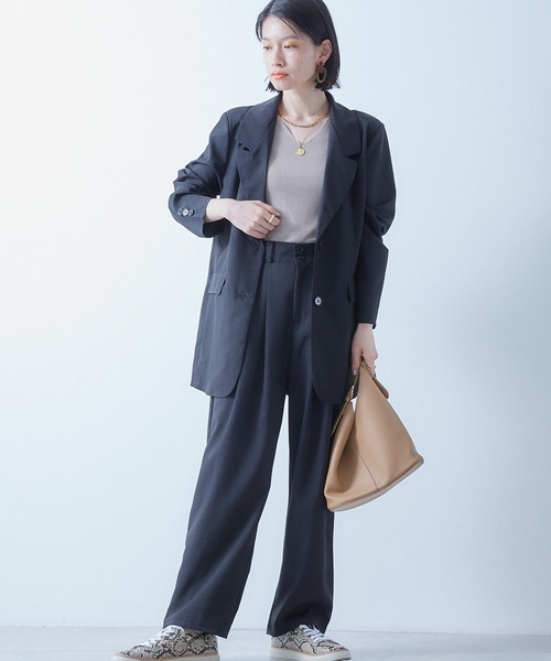 ECRIRE(エクリール)の「ロングジャケット+2タックロングパンツ セットアップ(テーラードジャケット・レディース・ブラック/グレー/ライトグリーン/サンドグレー/ダークグリーン/ブラウン・フリー)」の15枚目の写真