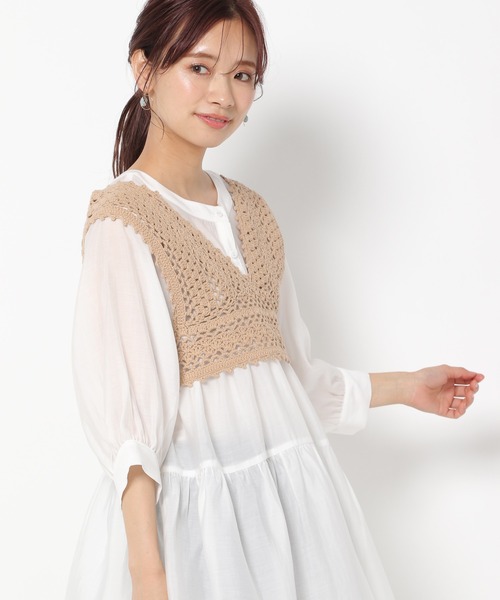 mysty woman(ミスティウーマン)の「かぎ針ビスチェ 945019(ベスト・レディース・オフホワイト/ライトベージュ/ブラック・FREE)」の14枚目の写真