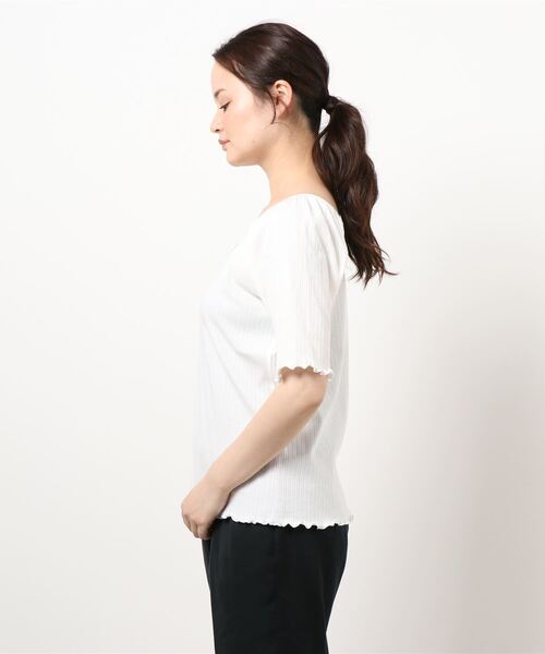 Hamble by Par Avion(ハンブルバイパラビオン)の「刺繍スクエアTee(Tシャツ/カットソー・レディース・アイボリー/オフホワイト/ブルー・ONESIZE)」の4枚目の写真