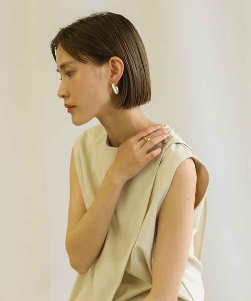 select MOCA（セレクトモカ）の「ハーフカットフープピアス（ピアス（両耳用）・レディース・シルバー/ゴールド・FREE）」の4枚目の写真