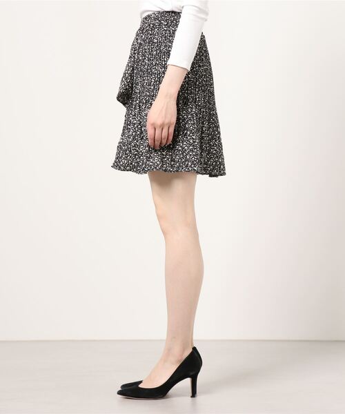 Figments（フィグメンツ）の「ヴィンテージ花柄フリルミニスカート（スカート・レディース・ブラック/ブルー・FREE）」の7枚目の写真