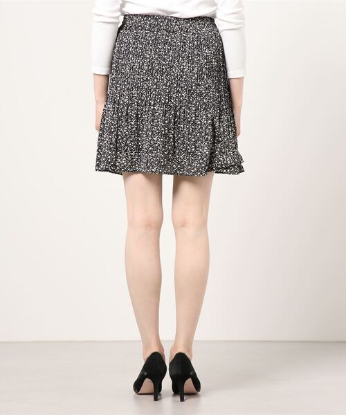 Figments（フィグメンツ）の「ヴィンテージ花柄フリルミニスカート（スカート・レディース・ブラック/ブルー・FREE）」の9枚目の写真