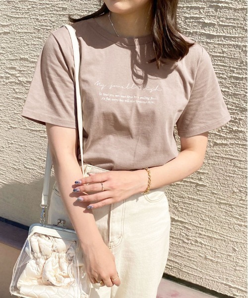 apres jour（アプレジュール）の「ちびロゴTシャツ【ZOZOTOWN限定アイテム】（Tシャツ/カットソー・レディース・オフホワイト/ピンクベージュ/アイボリー/モカ・フリー/X-LARGE）」の3枚目の写真