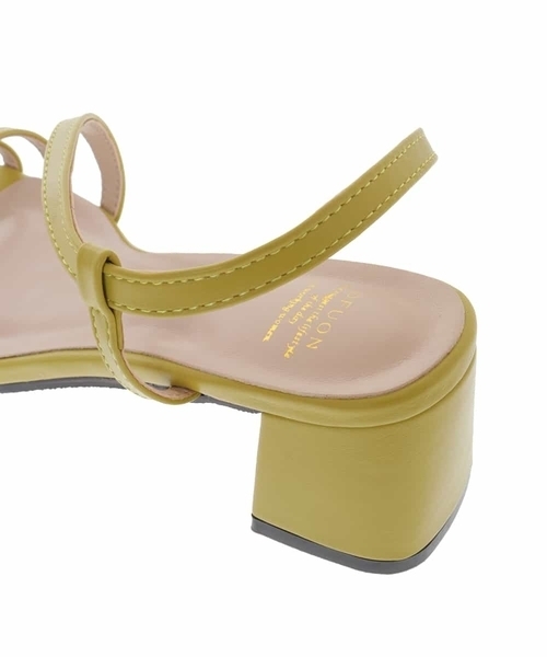 OFUON le MK（オフオンルエムケー）の「ストラップサンダル（サンダル・レディース・ブラック/マスタード/ホワイト・40/38）」の7枚目の写真