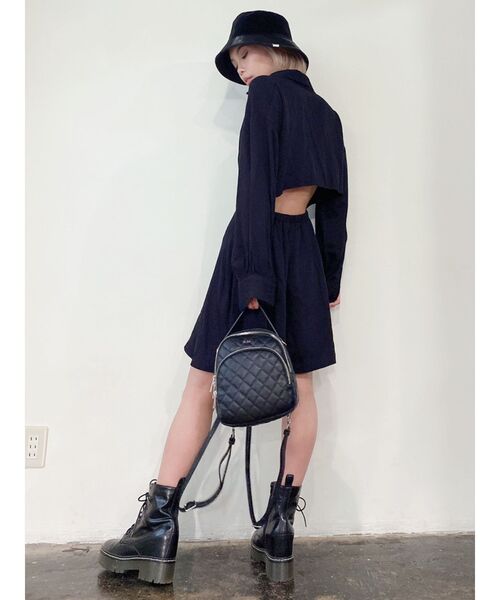 GYDA（ジェイダ）の「バックオープンシャツワンピース（ワンピース・レディース・ブラック/オフホワイト・FREE）」の7枚目の写真