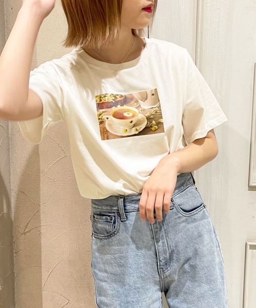 apres jour（アプレジュール）の「アソートプリントバックロゴT【ZOZOTOWN限定アイテム】【6AP】（Tシャツ/カットソー・レディース・ホワイト系その他3/モカ/ラベンダー/アイボリー/ホワイト系その他2/ライトピンク/オフホワイト/ホワイト系その他・X-LARGE/フリー）」の21枚目の写真