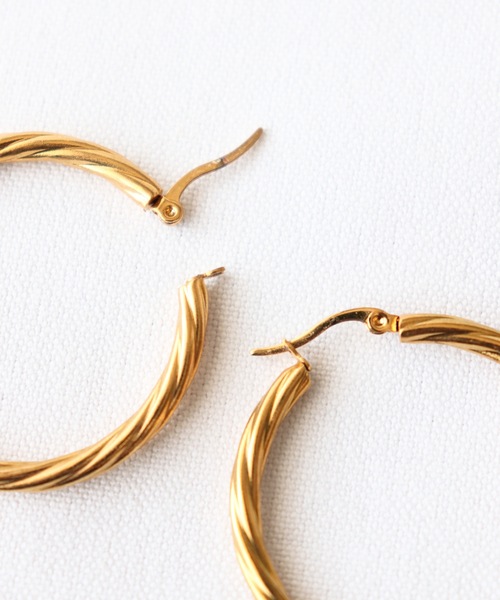MIXTO（ミスト）の「ステンレス フープピアス（ピアス（両耳用）・レディース・ゴールド/シルバー・ONE SIZE）」の3枚目の写真