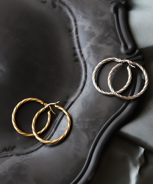MIXTO（ミスト）の「ステンレス フープピアス（ピアス（両耳用）・レディース・ゴールド/シルバー・ONE SIZE）」の7枚目の写真