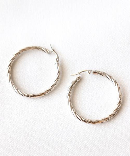MIXTO（ミスト）の「ステンレス フープピアス（ピアス（両耳用）・レディース・ゴールド/シルバー・ONE SIZE）」の8枚目の写真