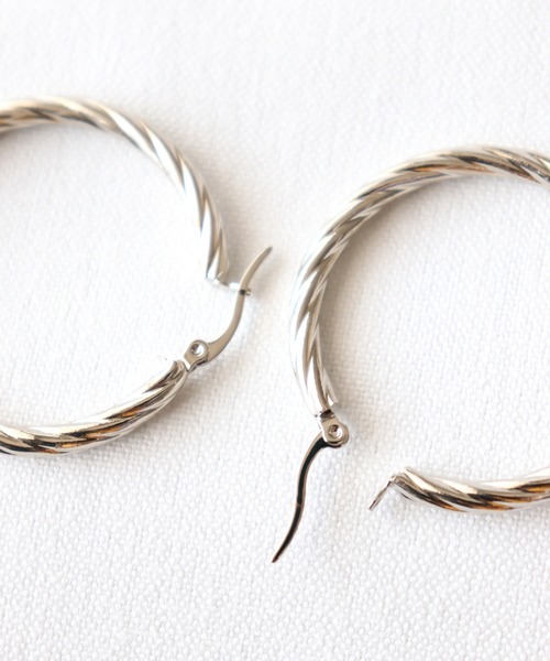 MIXTO（ミスト）の「ステンレス フープピアス（ピアス（両耳用）・レディース・ゴールド/シルバー・ONE SIZE）」の9枚目の写真