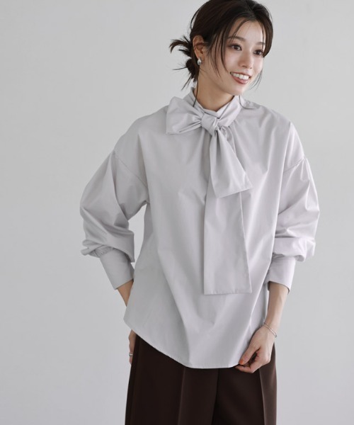 Pierrot（ピエロ）の「マルチwayビックリボンブラウス（シャツ/ブラウス・レディース・ライトグレー/オフホワイト/ネイビー/ブラック・M/L）」の22枚目の写真