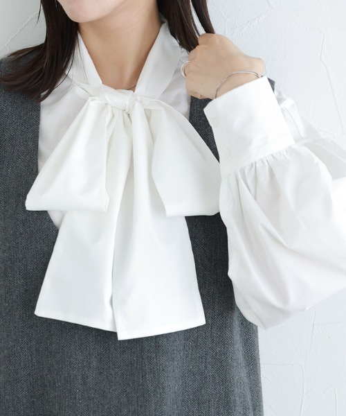 Pierrot（ピエロ）の「マルチwayビックリボンブラウス（シャツ/ブラウス・レディース・ライトグレー/オフホワイト/ネイビー/ブラック・M/L）」の14枚目の写真