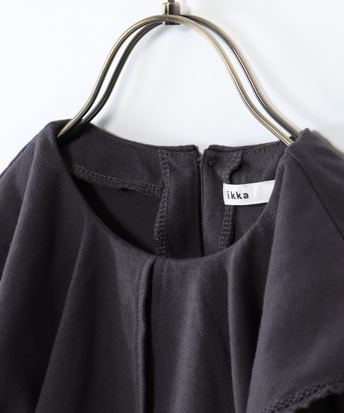 ikka(イッカ)の「【キッズ】ビッグフリル襟T(120~160cm)(Tシャツ/カットソー・キッズ・チャコールグレー・120/130/140/150/160)」の7枚目の写真