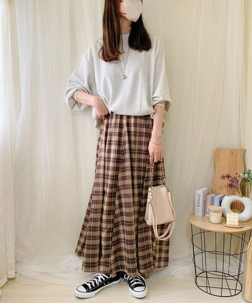 reca(レカ)の「チェックロングスカート(スカート・レディース・パープル系その他/ネイビー系/マスタード/ベージュ/グリーン・FREE)」の14枚目の写真