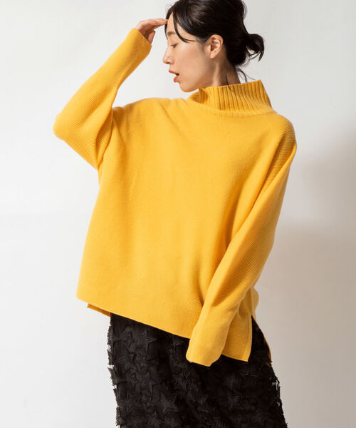 NOLLEY’S（ノーリーズ）の「◇【WEB限定カラーあり】CHESS ハイネックプルオーバーニット（ニット/セーター・レディース・オフホワイト/グリーン/オリーブ/ミント/ブルー/イエロー/ベビーピンク・38）」の6枚目の写真