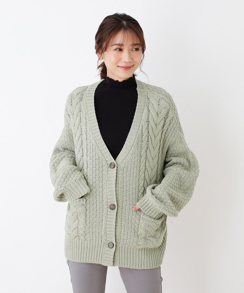 SHOO・LA・RUE(シューラルー)の「◆ざっくりカノコケーブルカーディガン(カーディガン/ボレロ・レディース・ライトブルー/ダークグリーン/アイボリー/サンドベージュ/マスタード/グレー系その他/ライトパープル/ダークブラウン系3/レモンイエロー/ライトグリーン/ライトグレー/ブラック・00)」の8枚目の写真