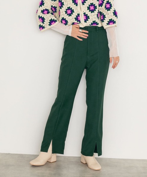 w closet(ダブルクローゼット)の「前スリットセミフレアパンツ(その他パンツ・レディース・ブラック/カーキ/グリーン/ピンク系その他・S/M)」の4枚目の写真