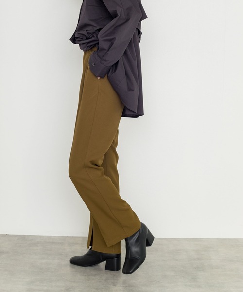 w closet(ダブルクローゼット)の「前スリットセミフレアパンツ(その他パンツ・レディース・ブラック/カーキ/グリーン/ピンク系その他・S/M)」の22枚目の写真