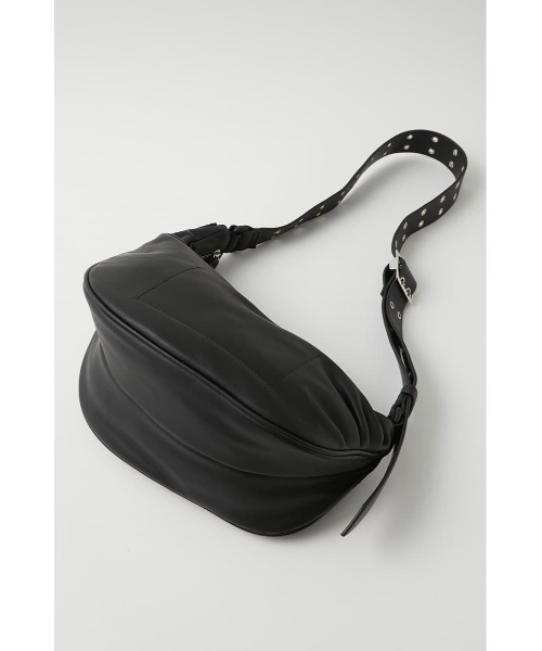 MOUSSY（マウジー）の「ROUND BODY バッグ（ボディバッグ/ウエストポーチ・レディース・ブラック/ライトカーキ・FREE）」の18枚目の写真