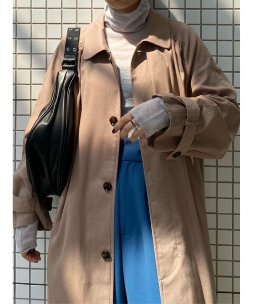 MOUSSY（マウジー）の「ROUND BODY バッグ（ボディバッグ/ウエストポーチ・レディース・ブラック/ライトカーキ・FREE）」の6枚目の写真