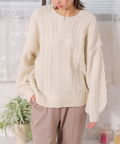 Honeys（ハニーズ）の「ケーブル編ニット（ニット/セーター・レディース・ライトグリーン/ベージュ/モカ/アイボリー/ブルー系その他/オレンジ・L/LL/S/M）」の2枚目の写真