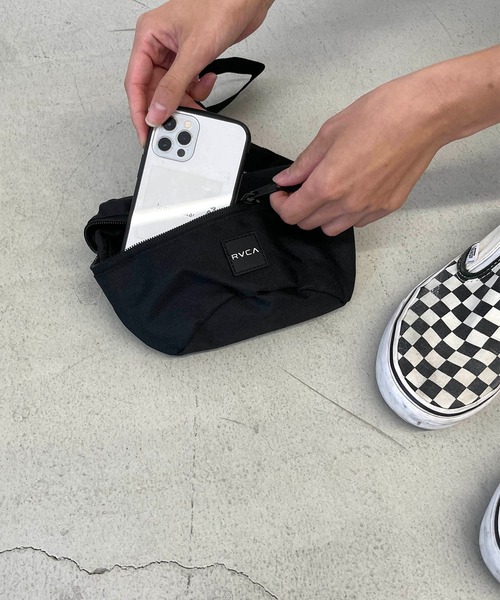 CANAL JEAN（キャナルジーン）の「RVCA(ルーカ) "WAIST PACK II"ボディバッグ/BB042-962（ボディバッグ/ウエストポーチ・レディース・ブラック・ONE SIZE）」の2枚目の写真