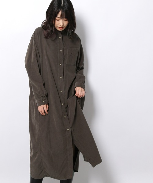 LAKOLE(ラコレ)の「コーデュロイノーカラーワンピース / 218788(シャツワンピース・レディース・チャコール/ブラウン/アイボリー/カーキ・SMALL/MEDIUM)」の2枚目の写真