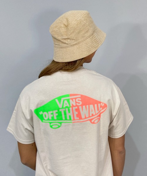 VANS（バンズ）の「【ムラサキスポーツ別注】VANS/バンズ   ビッグシルエット/オーバーサイズ/ ネオンカラーロゴTシャツ   122H3010723（Tシャツ/カットソー・レディース・ベージュ/ブラック/チャコールグレー・S/M）」の3枚目の写真