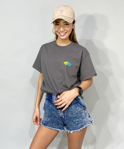 VANS（バンズ）の「【ムラサキスポーツ別注】VANS/バンズ   ビッグシルエット/オーバーサイズ/ ネオンカラーロゴTシャツ   122H3010723（Tシャツ/カットソー・レディース・ベージュ/ブラック/チャコールグレー・S/M）」の11枚目の写真