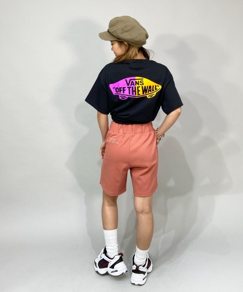 VANS（バンズ）の「【ムラサキスポーツ別注】VANS/バンズ   ビッグシルエット/オーバーサイズ/ ネオンカラーロゴTシャツ   122H3010723（Tシャツ/カットソー・レディース・ベージュ/ブラック/チャコールグレー・S/M）」の10枚目の写真