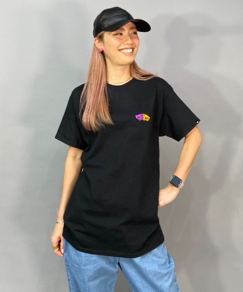 VANS（バンズ）の「【ムラサキスポーツ別注】VANS/バンズ   ビッグシルエット/オーバーサイズ/ ネオンカラーロゴTシャツ   122H3010723（Tシャツ/カットソー・レディース・ベージュ/ブラック/チャコールグレー・S/M）」の19枚目の写真