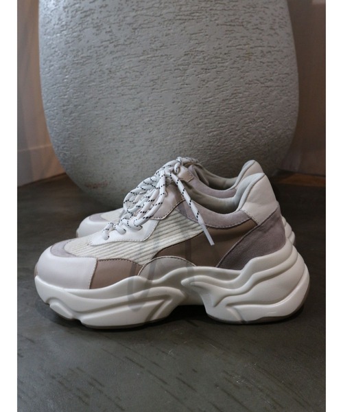 TRUNC（トランクエイティーエイト）の「Multi Fabric Sneaker（スニーカー・レディース・ベージュ・SMALL/MEDIUM/LARGE）」の14枚目の写真