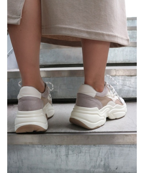 TRUNC（トランクエイティーエイト）の「Multi Fabric Sneaker（スニーカー・レディース・ベージュ・SMALL/MEDIUM/LARGE）」の5枚目の写真